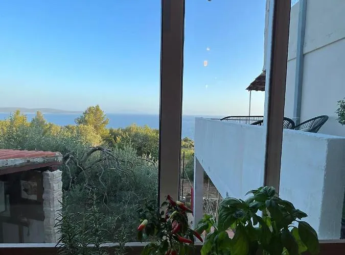 Apartment And Studio Ivan Dolac