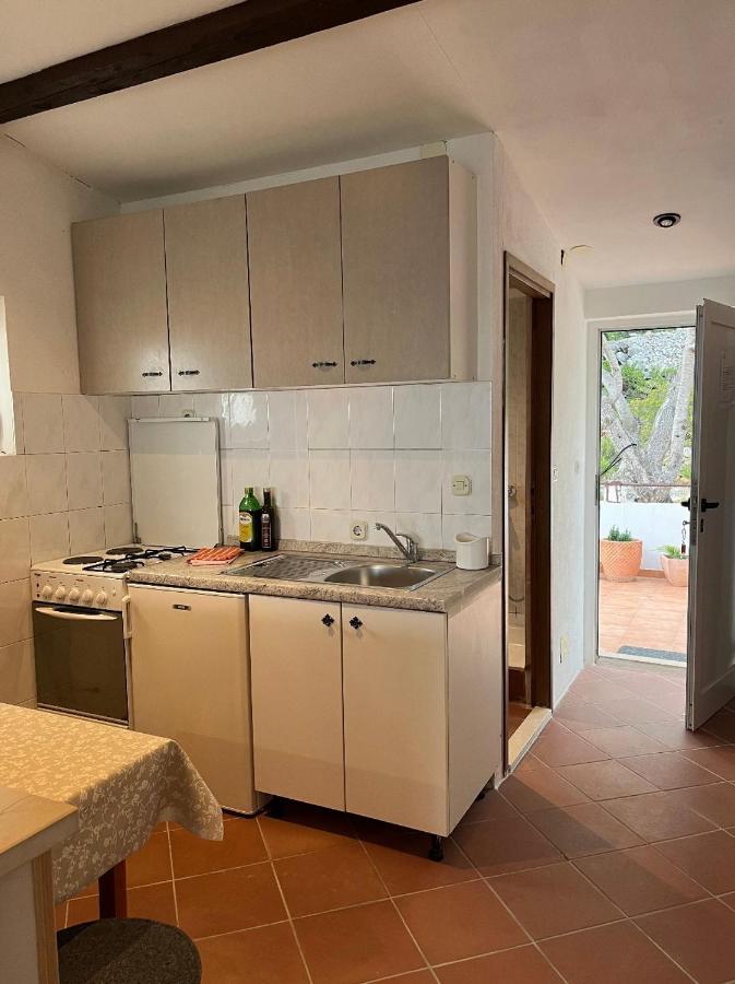 And Apartment *