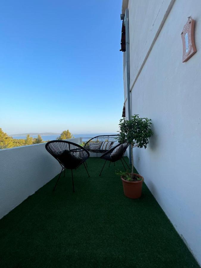 And Apartment *